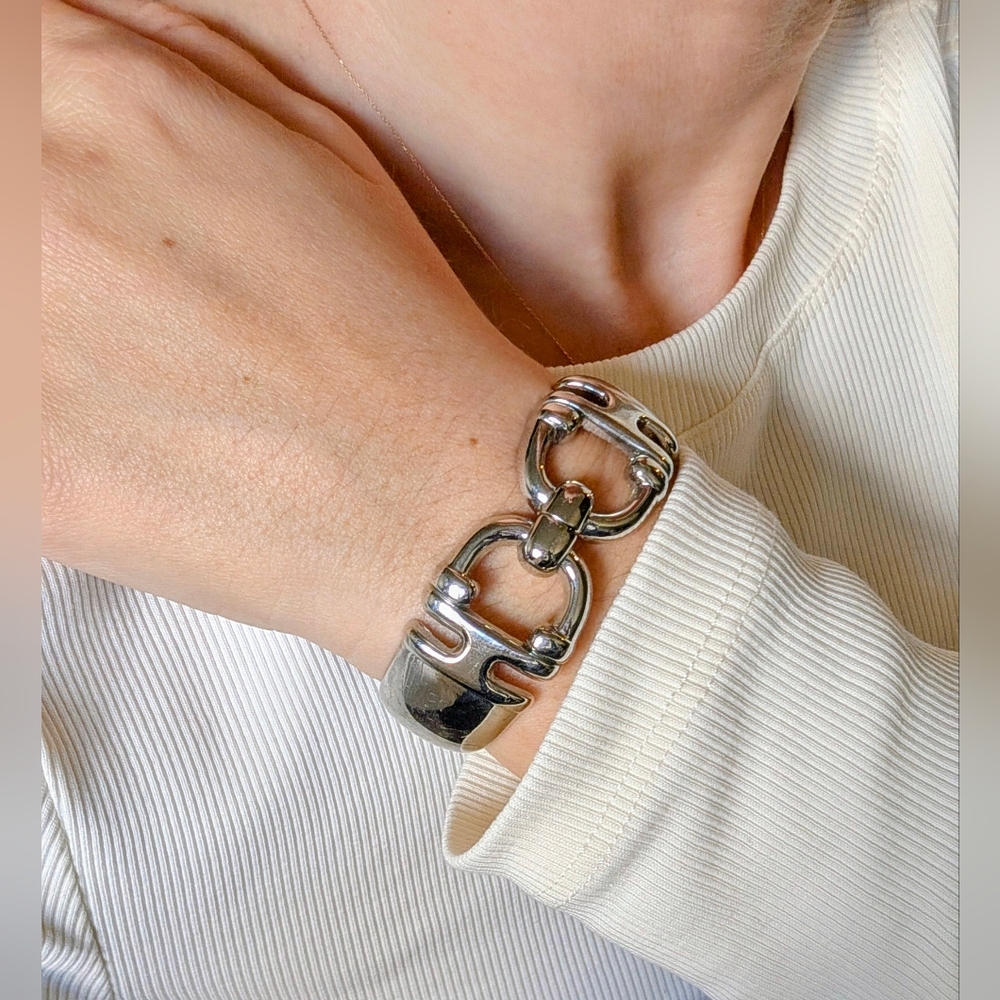 Vintage Carolina Herrera Signature Logo Silver Hinged Clamper Bangle Bracelet